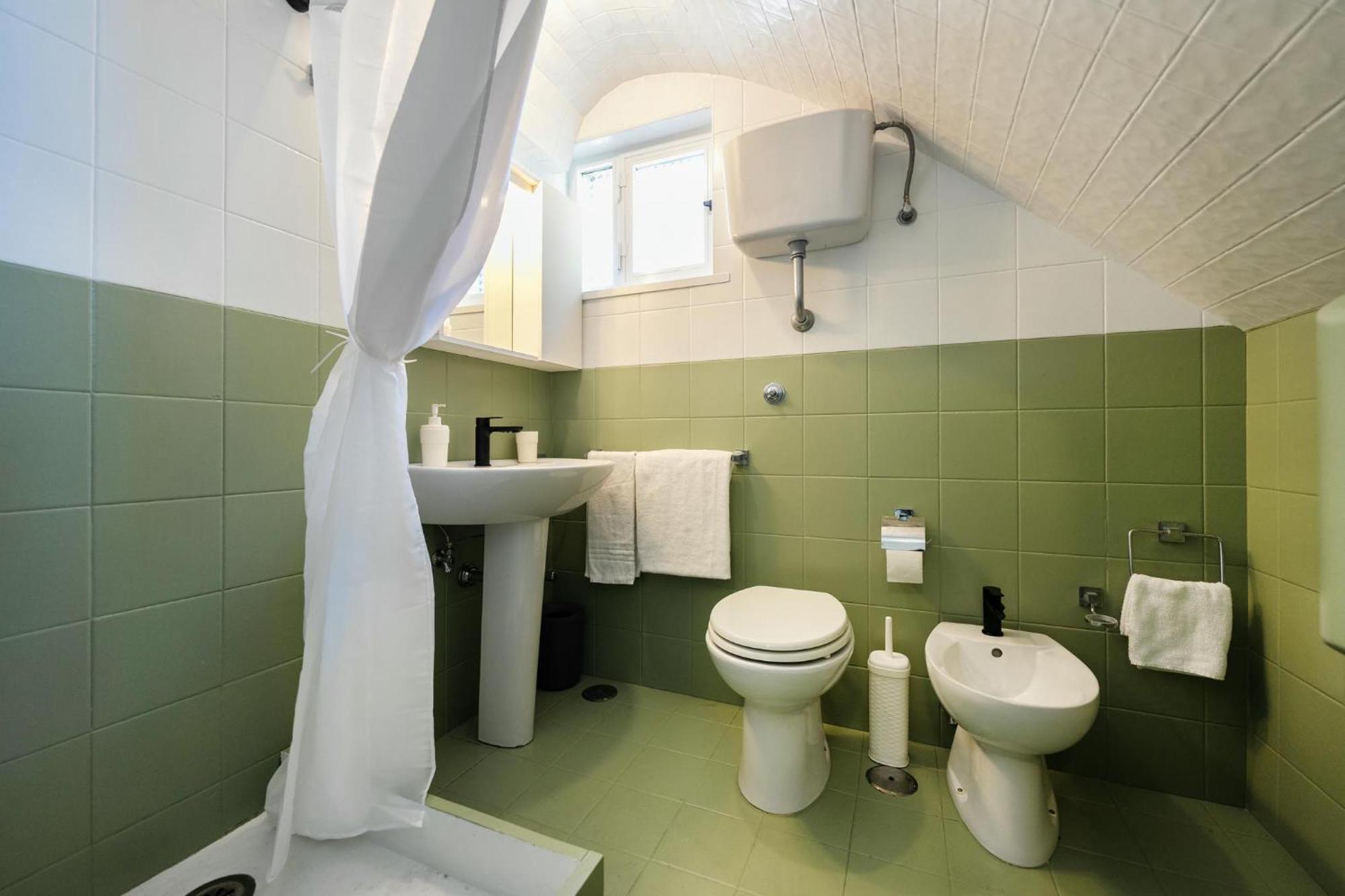 Da Letizia Casa Vacanze A Procida Exterior photo